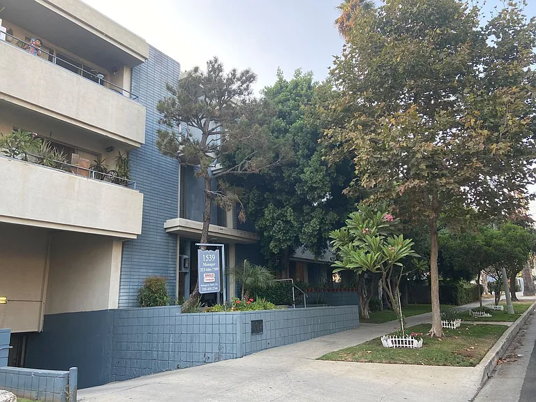 R & M Herman Trust / Alexandria — Photo 1