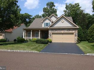 613 N Settlers Cir, Warrington, PA 18976