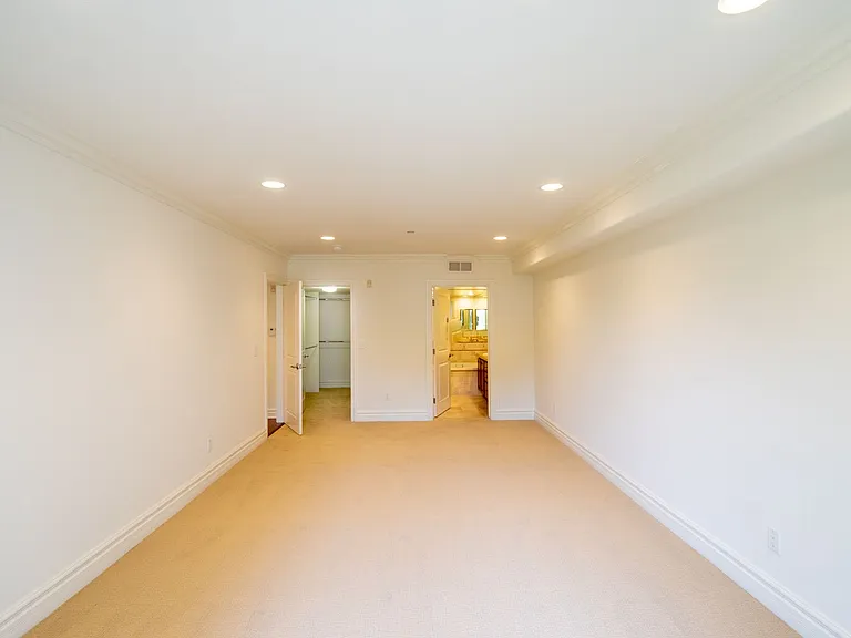 8610 Chalmers Dr — Photo 30