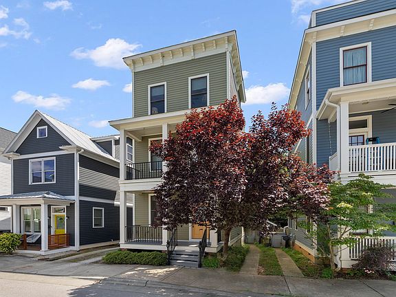 3rd image of 635 Effie Way
