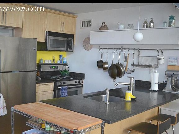 3rd image of 794 Dekalb Ave #4A