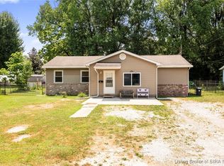 180 S 3rd St, Austin, IN 47102