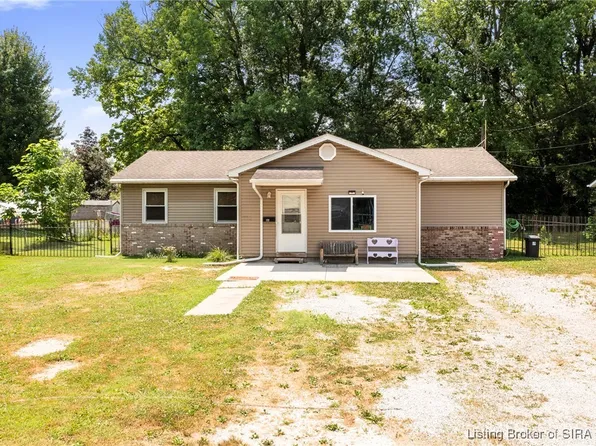 180 S 3rd Street, Austin, IN 47102