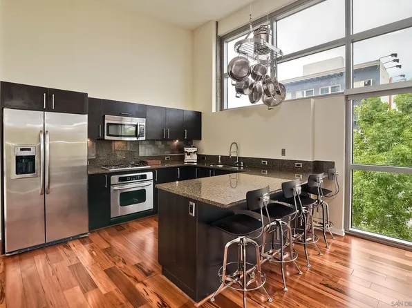 800 The Mark Ln Unit 202, San Diego, CA 92101