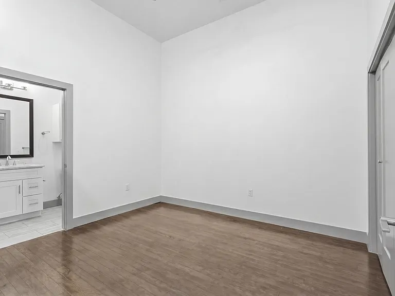 2407 8th Ave S #206 — Photo 16