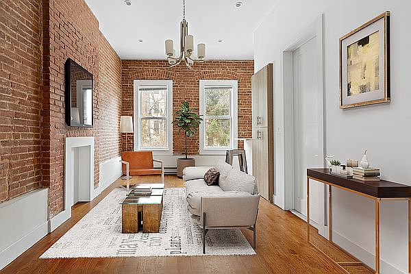 1st image of 458 W 51st St APT 3