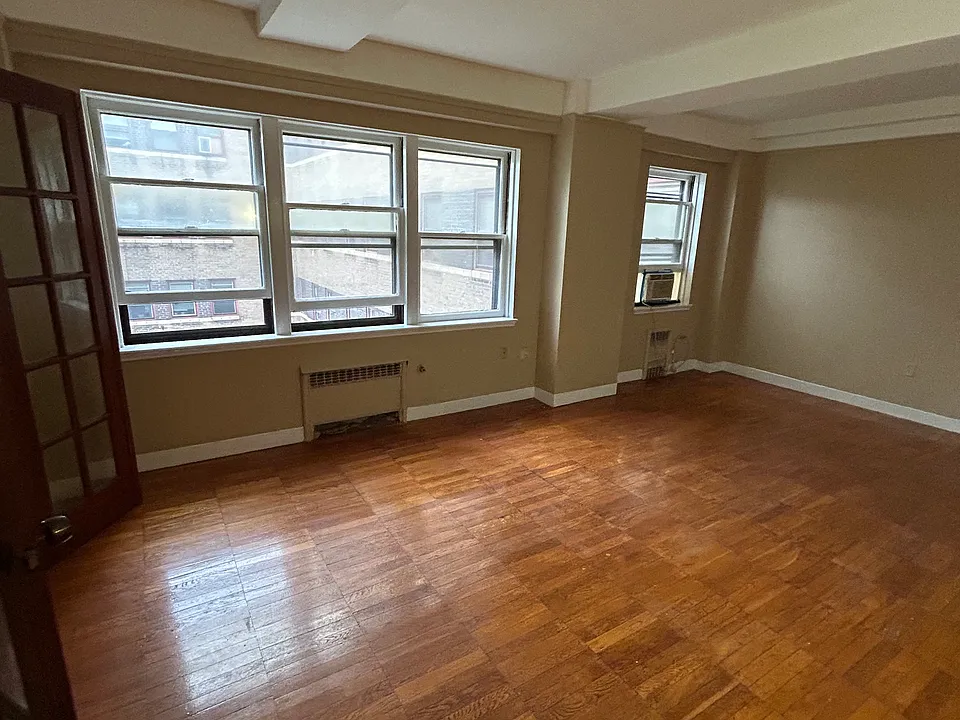 232 Farmington Ave #D8