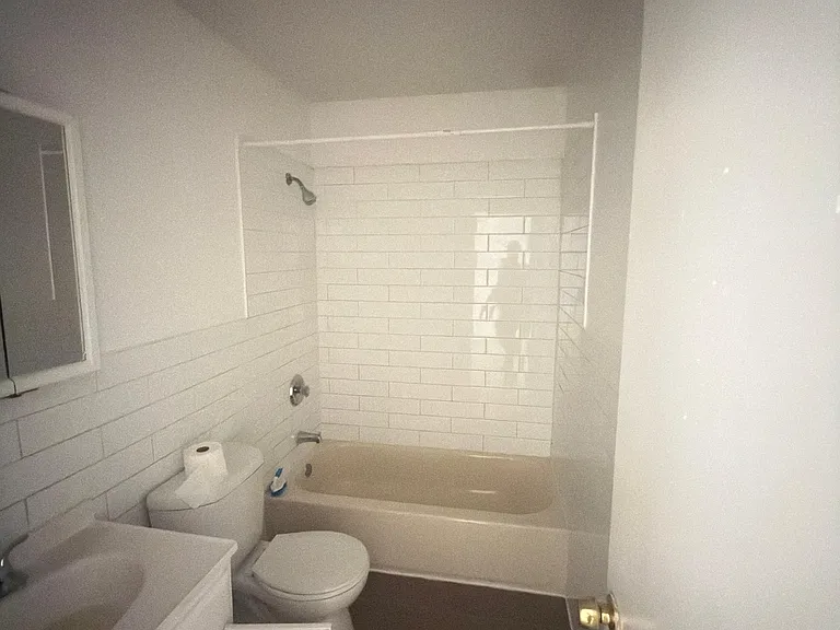 1252 Milton Pl #2 — Photo 4
