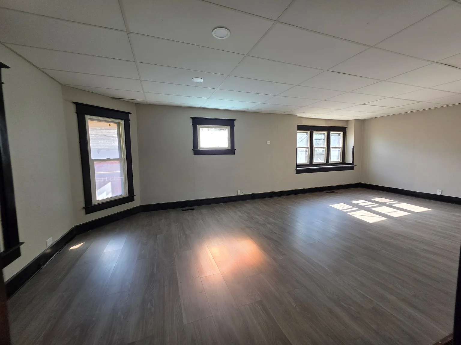 4 bed, 3020 sqft, $1,700 — Photo 3
