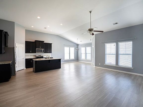 5th image of 190 Brickhill Cir