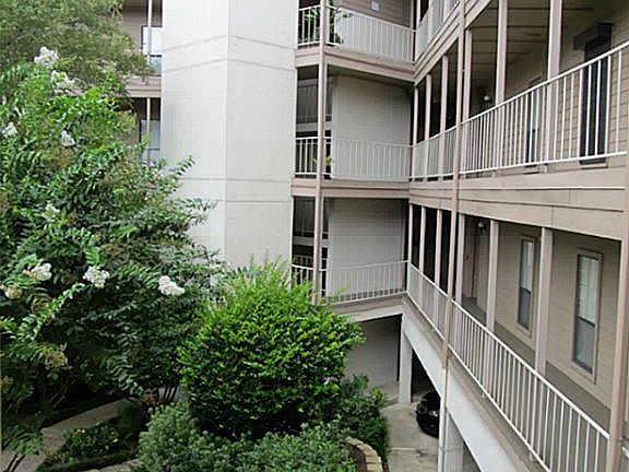 3rd image of 351 Lakeside Ln APT 212