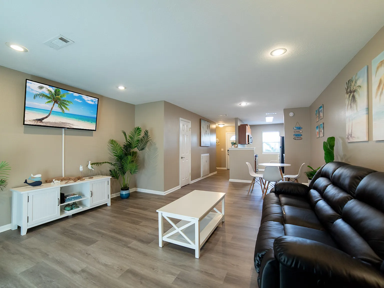2 bed, 1088 sqft, $1,700 — Photo 3
