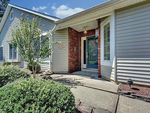 5th image of 1623 Sweetbay Dr