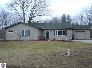 5136 E Washington Rd, Clare, MI 48617