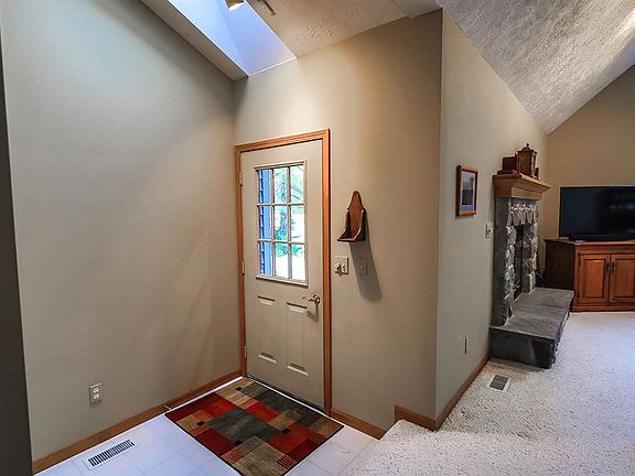 4th image of 14830 Inwood Cir