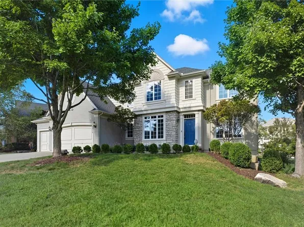 5310 W 166th Ter, Overland Park, KS 66085