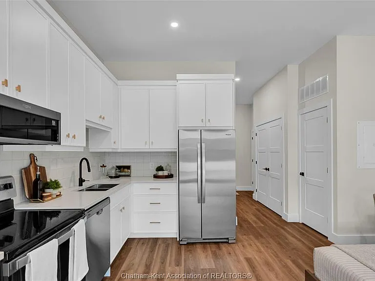 12 Mill St W #412 — Photo 13