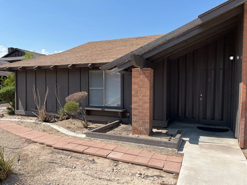 3 bed, 2.0 bath, 1450 sqft, $1,495 — Photo 4