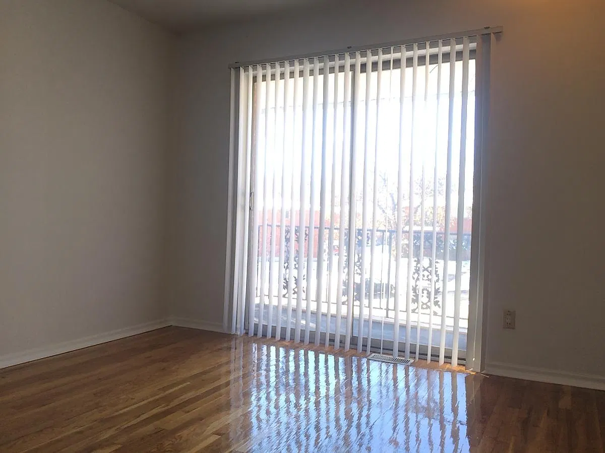 2365 Chaucer Avenue — Photo 3