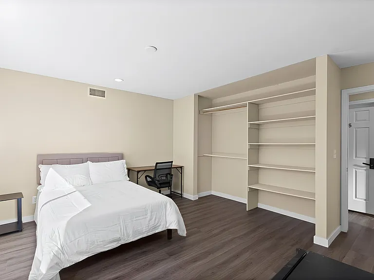Comb Cir — Photo 2