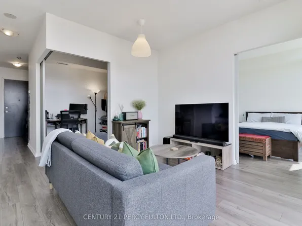 105 The Queensway, Toronto, ON