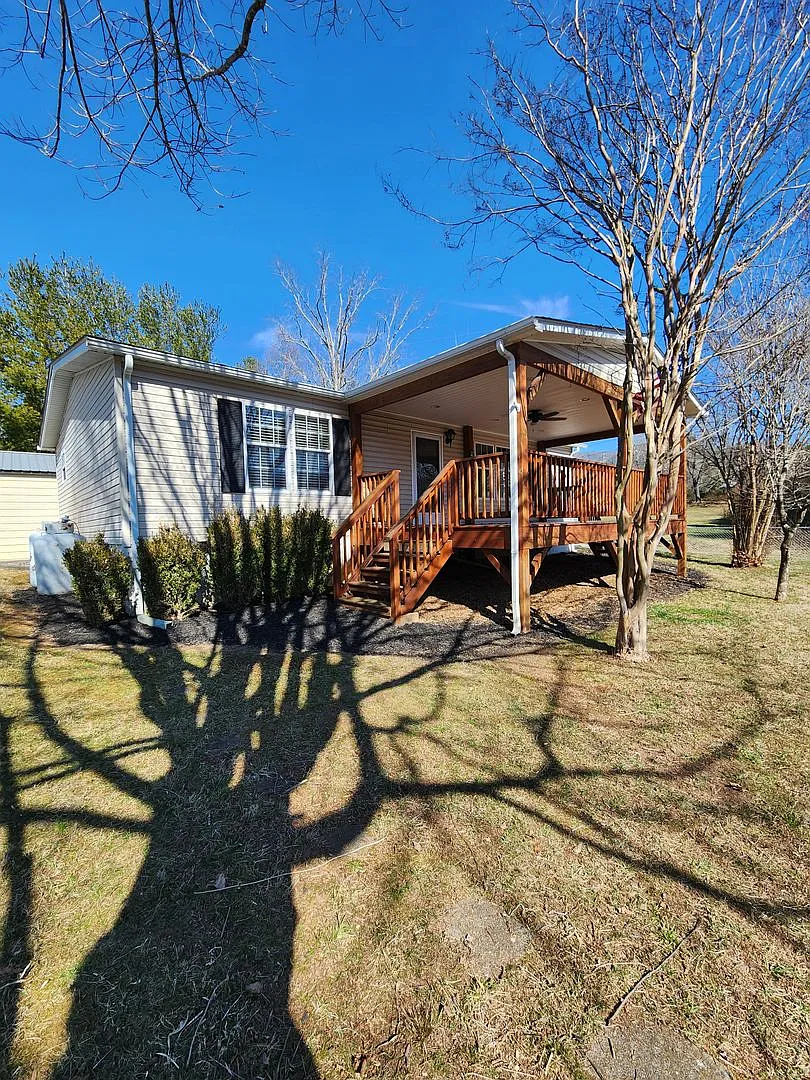 Black Mountain Rental with Garage! — Photo 3
