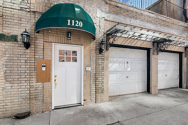 Rented by Corcoran | media 23