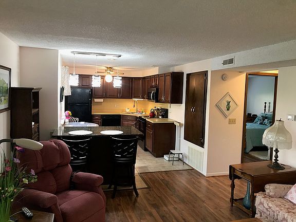 5th image of 54 Foxberry Dr #A
