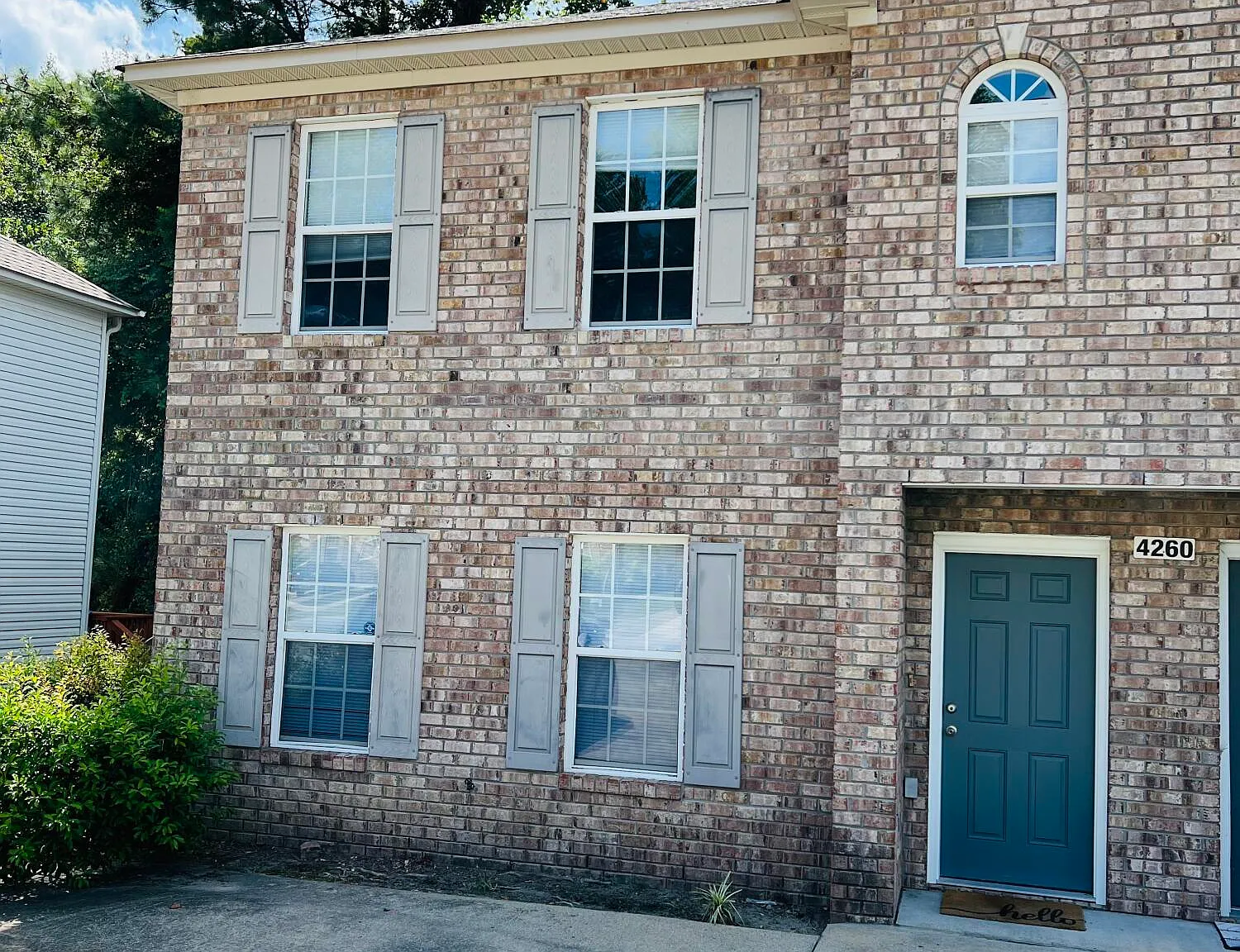 3 bed, 2.5 bath, 1452 sqft, $1,400 — Photo 1