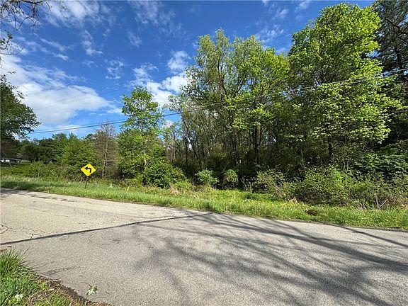 3rd image of 690 Gun Club Rd N