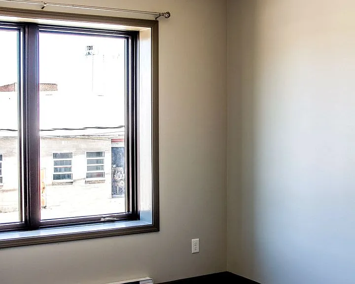 209 N Maple St — Photo 2