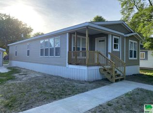 1214 8th St, Onawa, IA 51040
