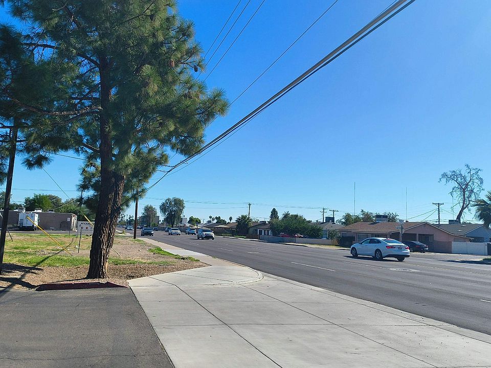 2nd image of 3218 W Glendale Ave #9