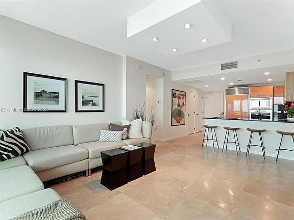 5th image of 6799 Collins Ave #Penthouse 6