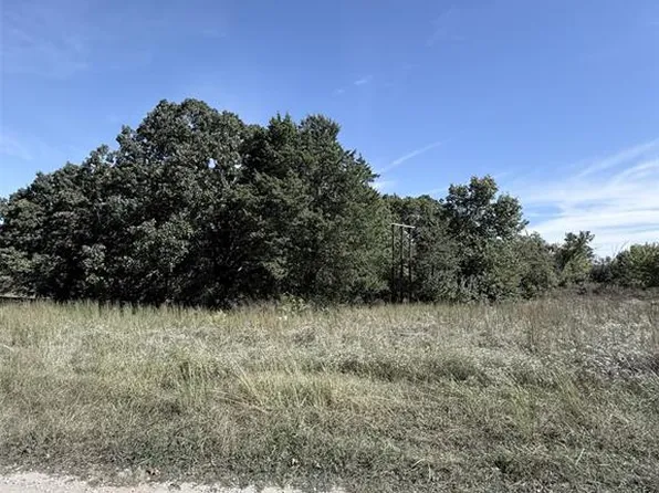 642 Snow Hill Dr, Saint Clair, MO 63077