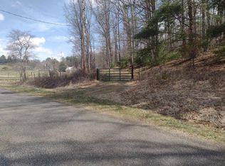 LOT 31 And 32b Red Hill Rd, Hillsville, VA 24343