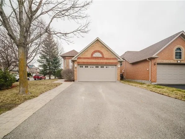 59 Royal Orchard Dr, Brampton, ON L6X 4M5