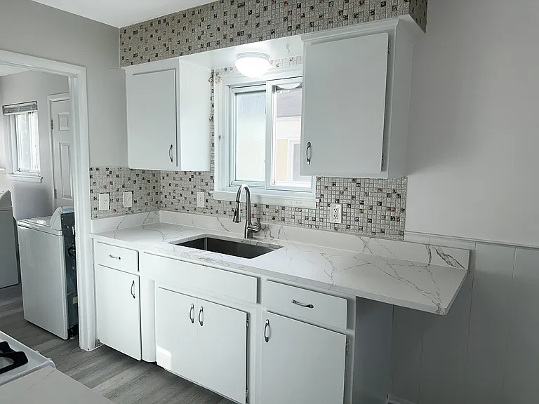 4236 Joliet Ave — Photo 7