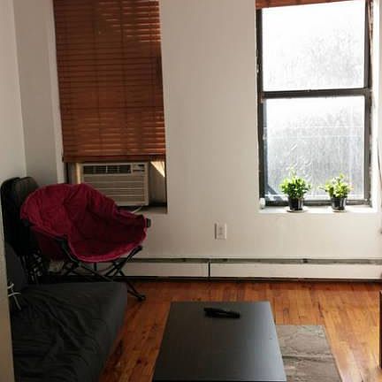 4th image of 714 11th Ave APT 4S