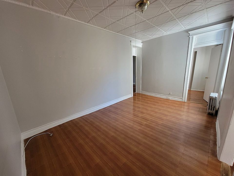 1st image of 307 12th St #13