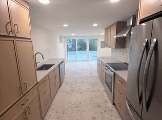 13936 4th Ave SW #B, Seattle, WA 98166