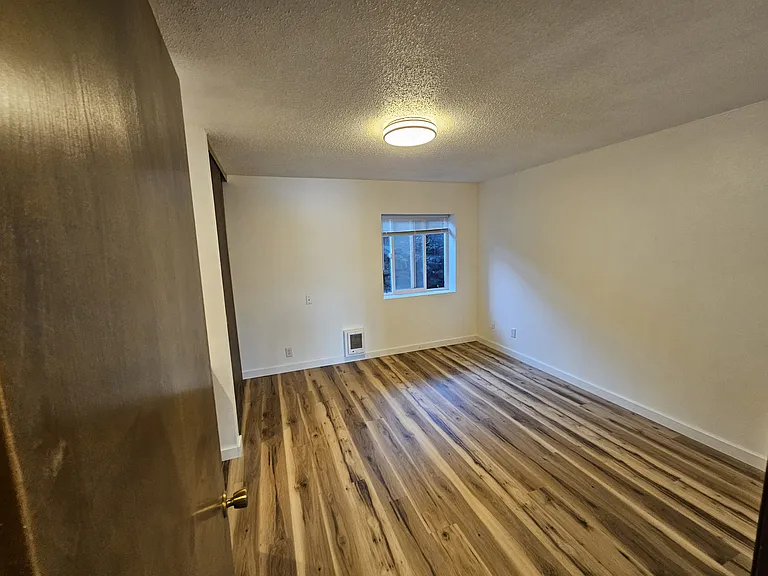 924 Shorewood Dr #C-26 — Photo 7
