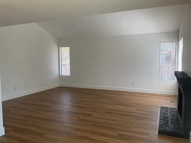 7835 Medallion Way — Photo 14