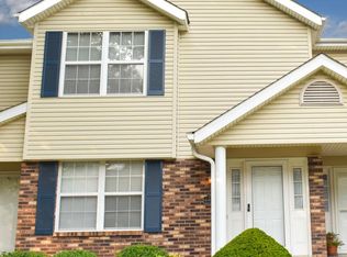 1757 Honeysuckle Dr, Saint Charles, MO 63303