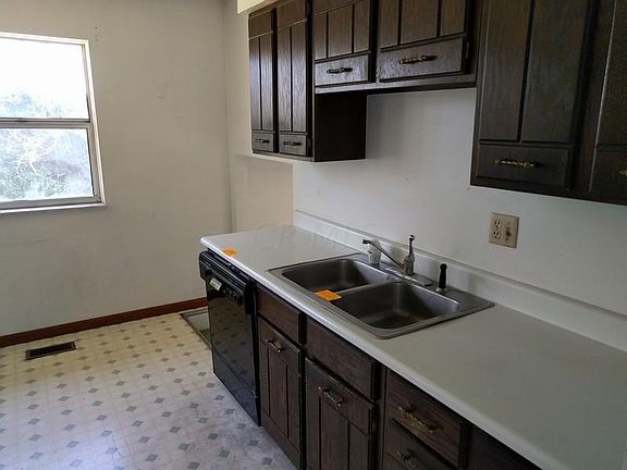 5th image of 112 N Highland Dr