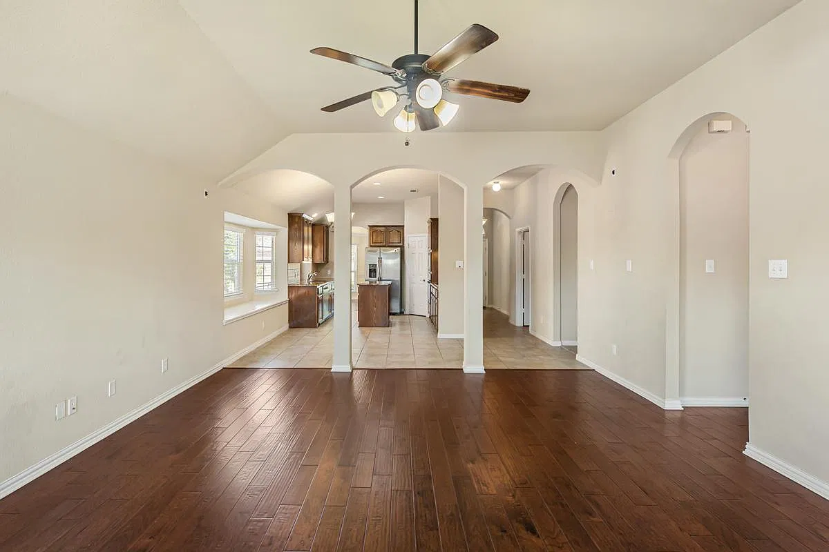 3 bed, 1735 sqft, $2,500 — Photo 4