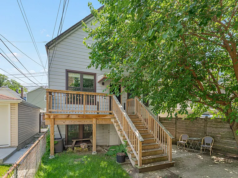 2823 N Albany Ave — Photo 2
