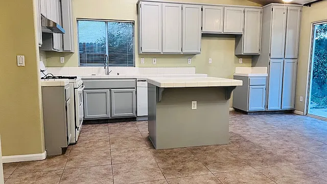 3 bed, 1491 sqft, $2,795 — Photo 3