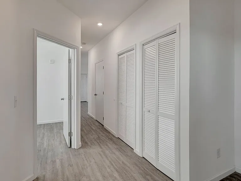 Hickory Lofts — Photo 13
