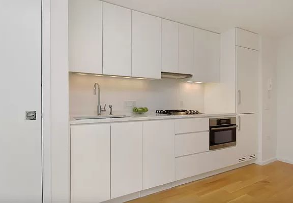 3rd image of 425 W 53rd St APT 506